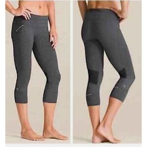 Athleta Relay Crop Reflective Leggings  Gray Size S  Style 862109